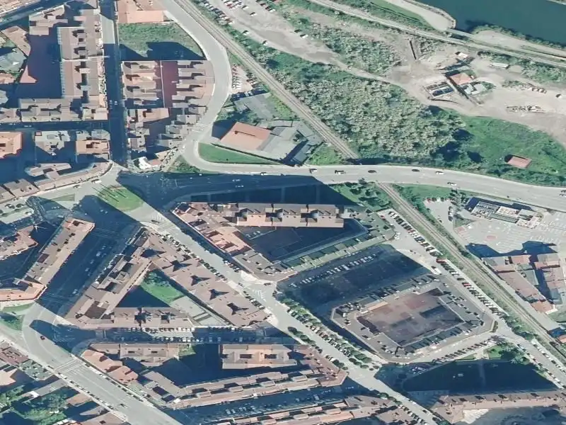 Piso en venta en Avenida Marques Suances, imagen 2