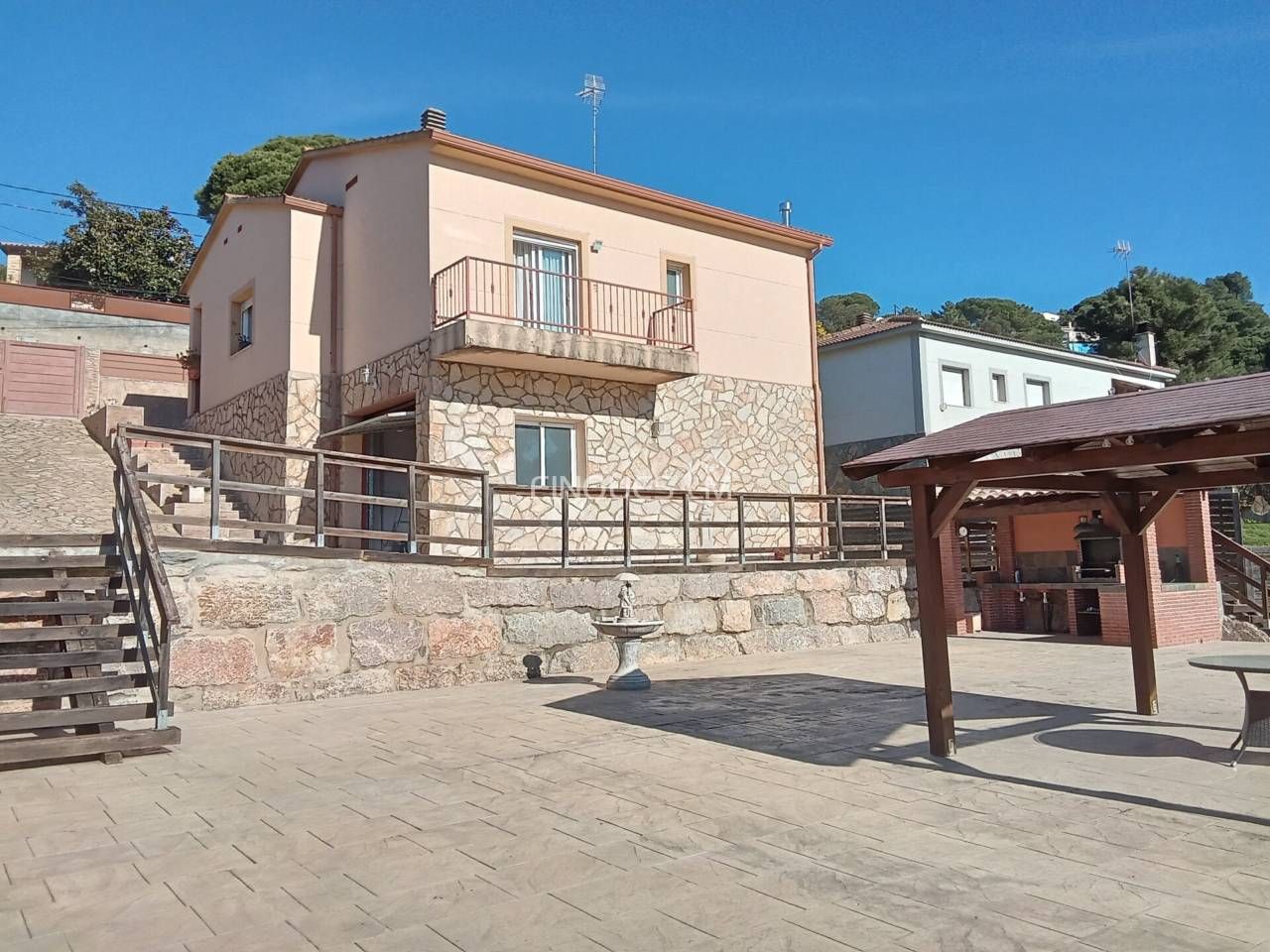 Vista exterior de Casa o xalet en venda en Vidreres amb Calefacció, Jardí privat i Terrassa