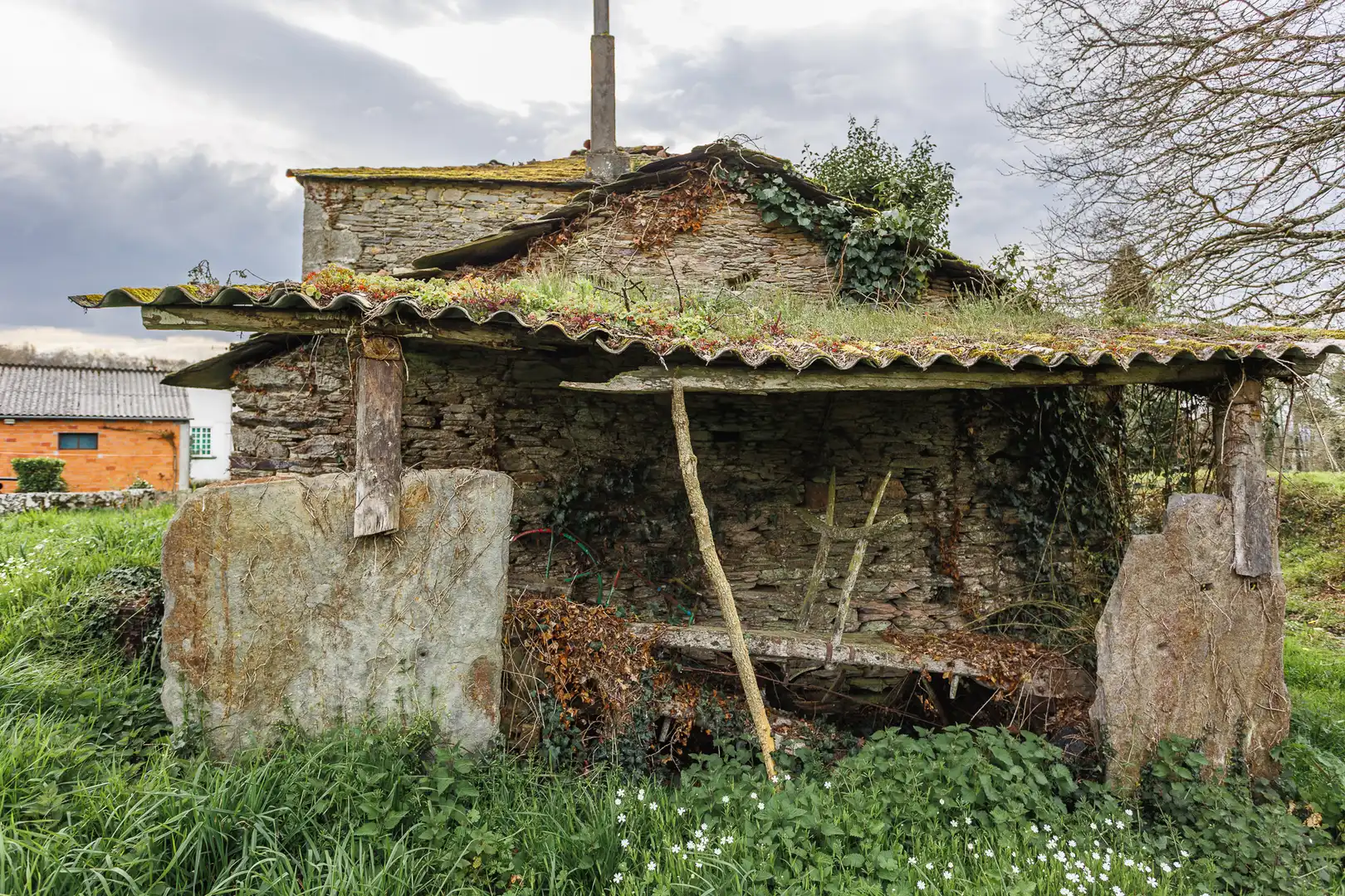 Außenansicht von Country house zum Verkauf in Begonte