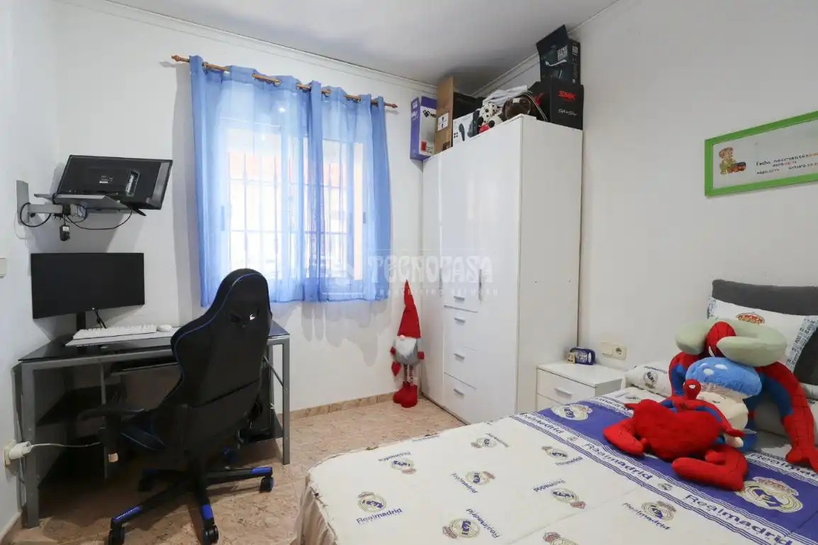 Schlafzimmer von Wohnung zum Verkauf in Sagunto / Sagunt
