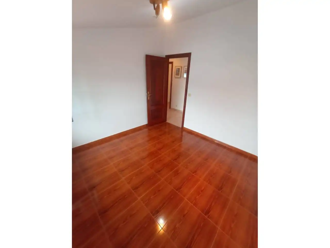 Habitación de Piso en venta en Muros con Amueblado y Alarma