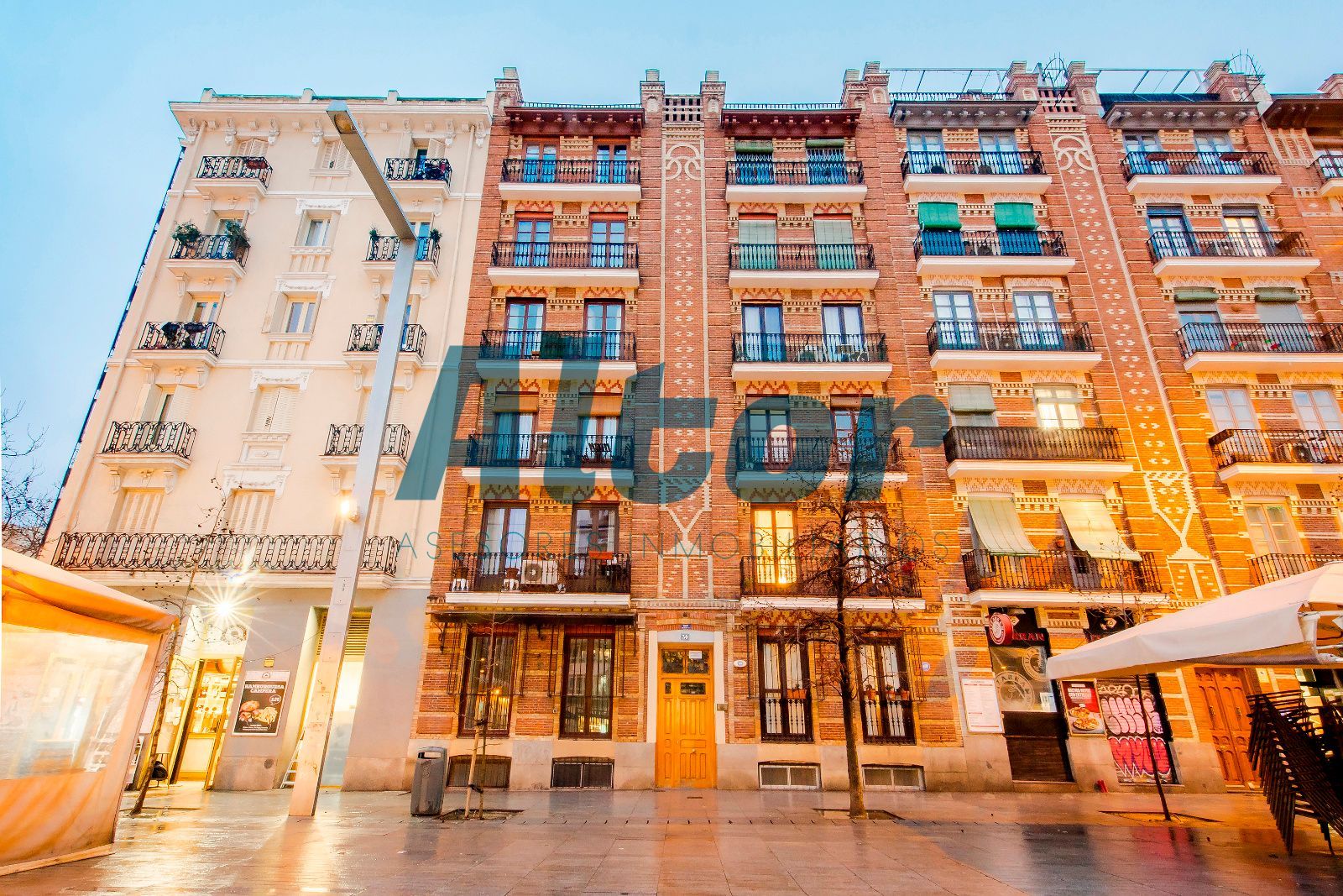 Exterior view of Flat for sale in  Madrid Capital  with Air Conditioner, Heating and Alarm