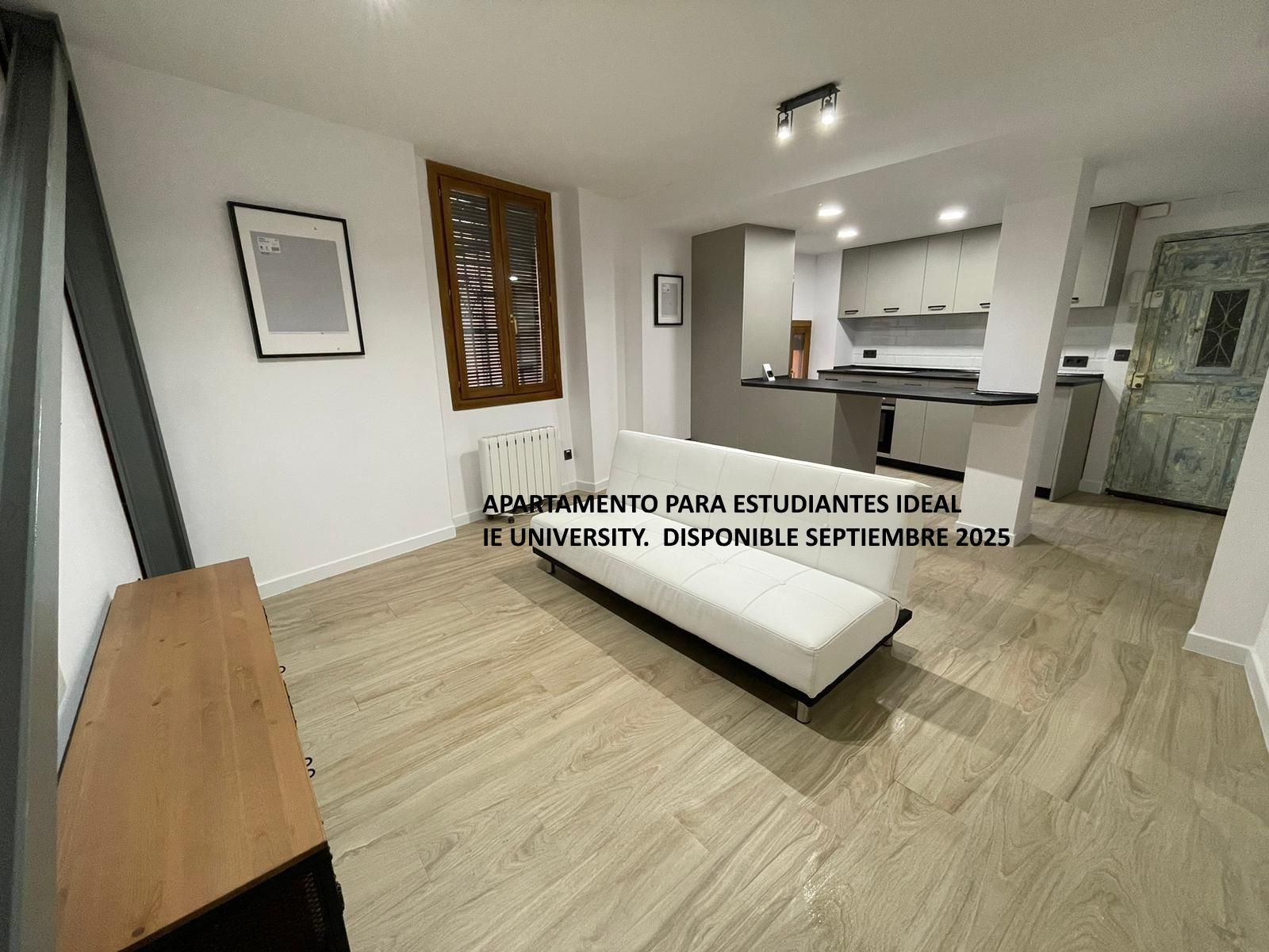 Vista exterior de Apartament de lloguer en Segovia Capital amb Calefacció