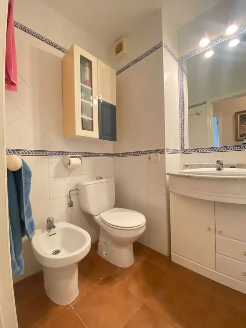 Baño de Apartamento en venta en Islantilla con Terraza y Amueblado