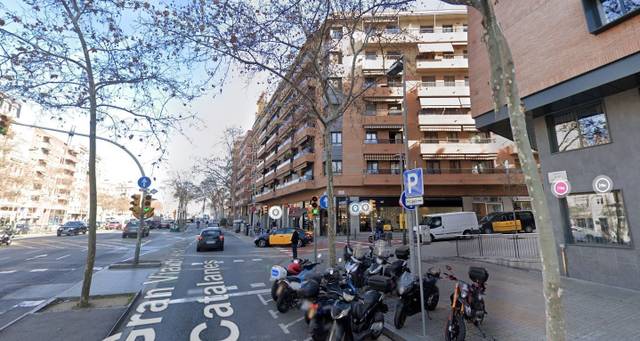 Local comercial en Venta en GRAN VIA DE LES CORTS CATALANES en La Font de la Guatlla
