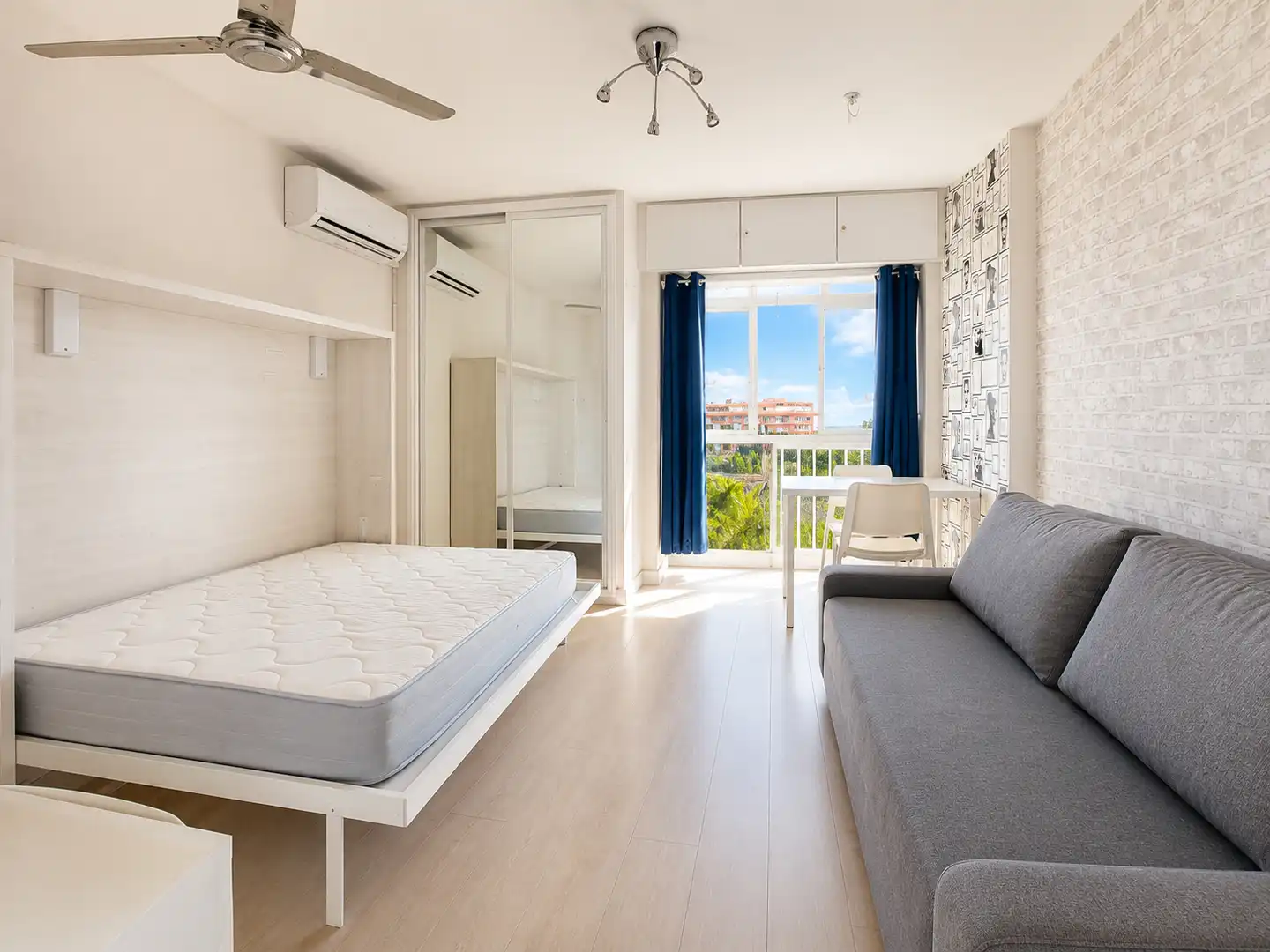 Habitación de Estudio en venta en Benalmádena con Aire acondicionado, Terraza y Amueblado