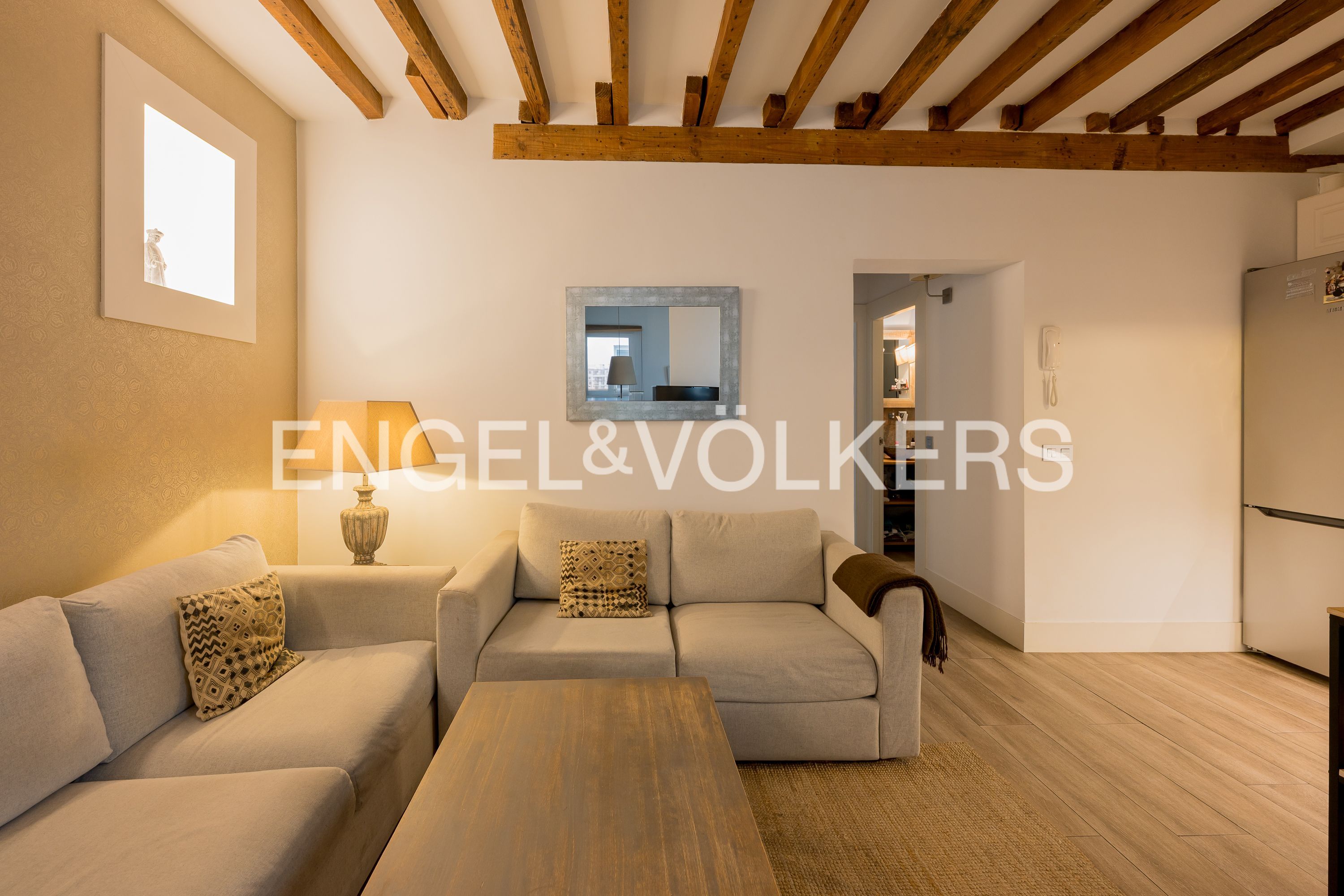 Sala d'estar de Pis en venda en  Madrid Capital amb Aire condicionat, Calefacció i Moblat