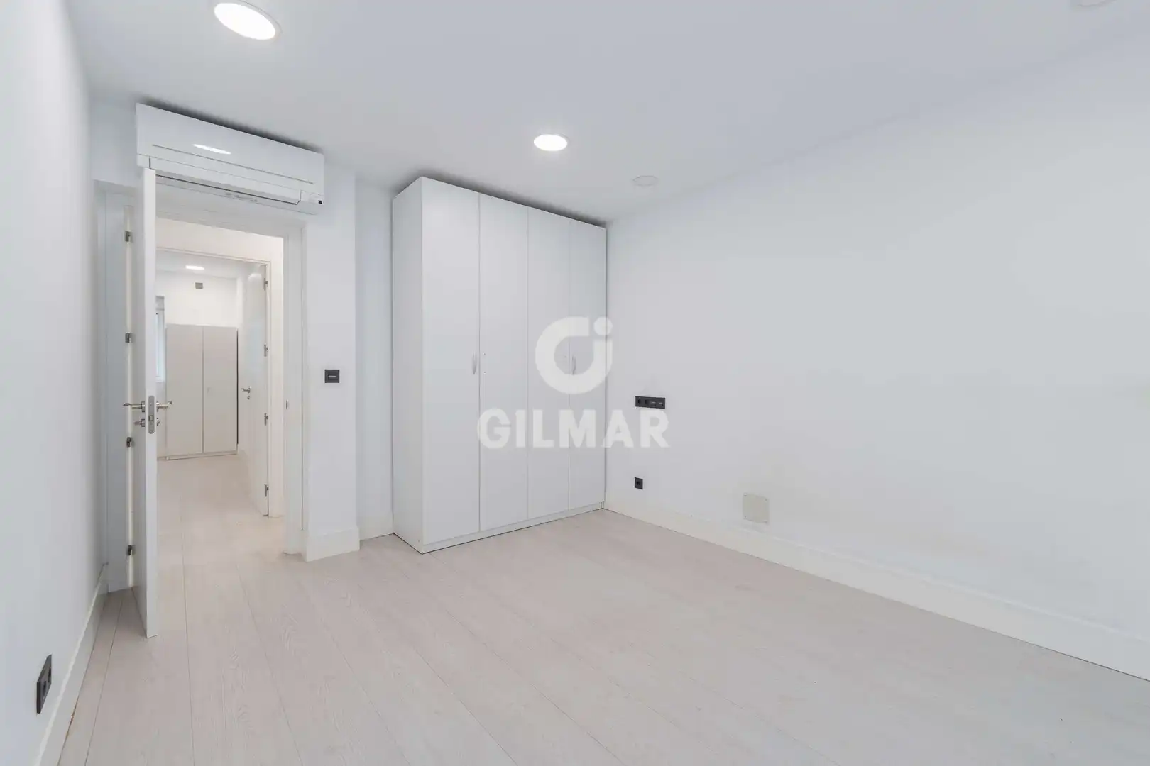 Bedroom of Flat for sale in Madrid  with Heating