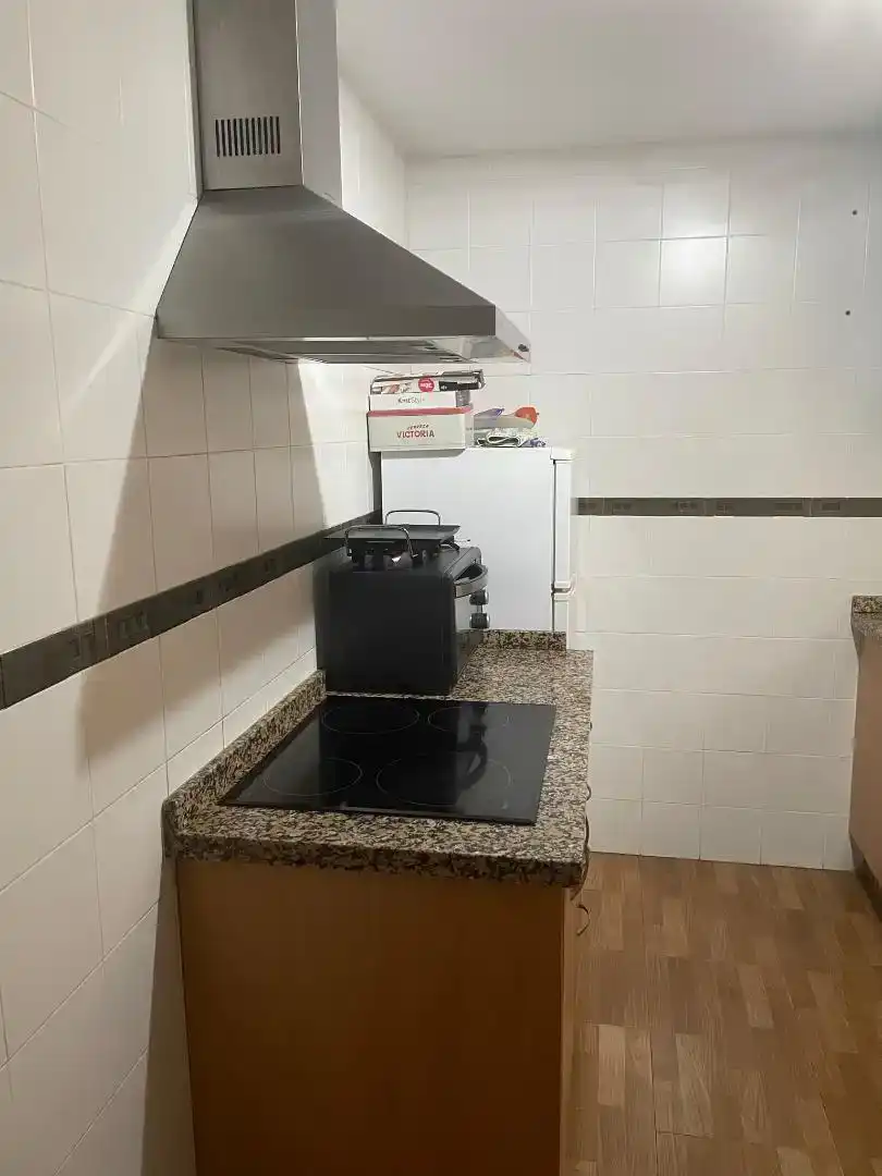 Kitchen of Flat for share in Málaga  with Air Conditioner, Furnished and Oven