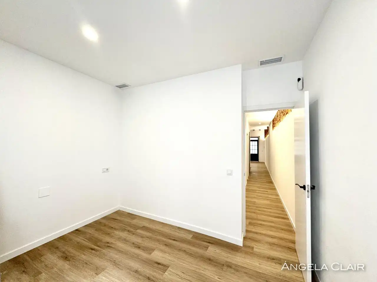 Piso en venta en Barcelona con Calefacción, Parquet y Terraza