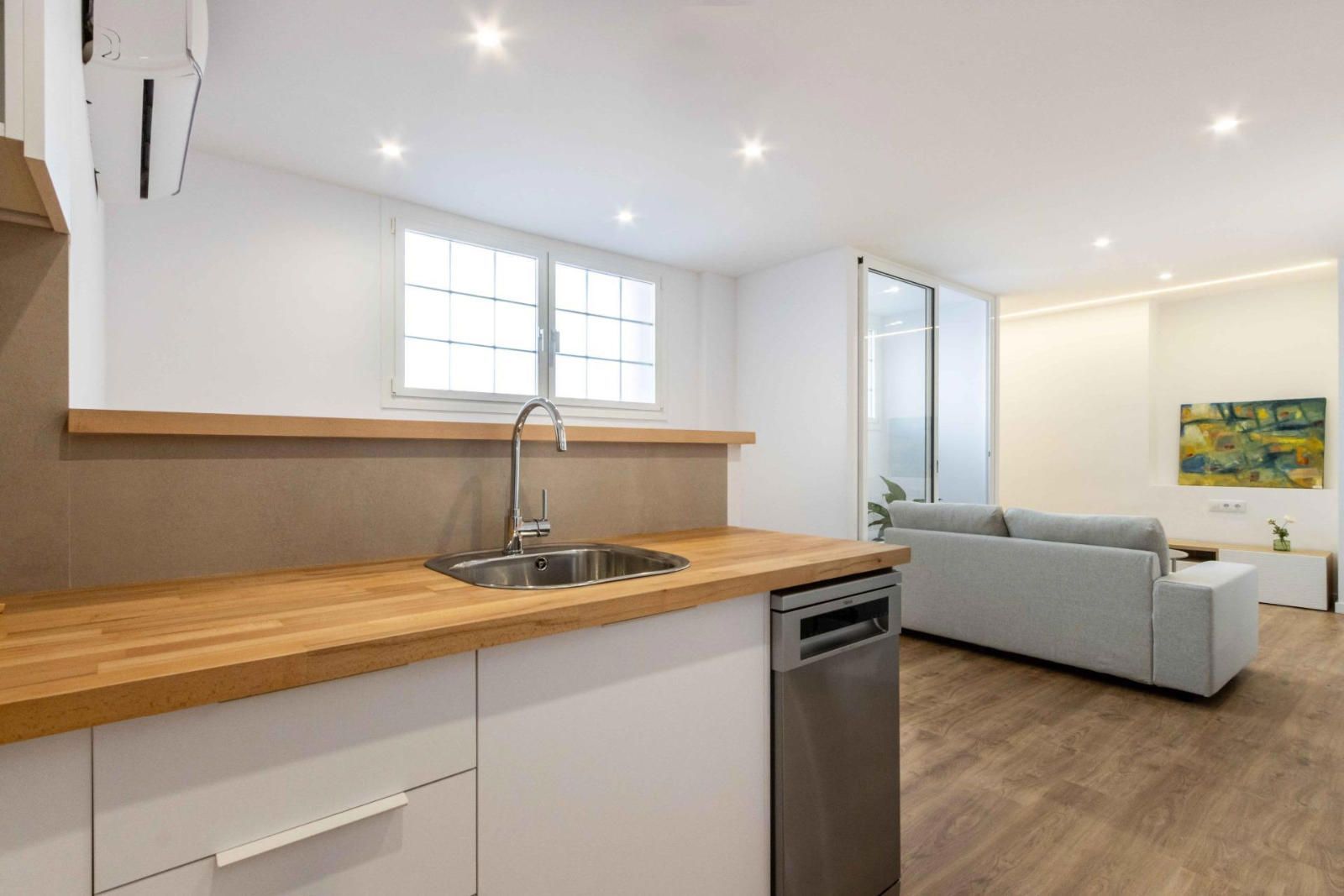 Kitchen of Flat for sale in Sabadell  with Air Conditioner, Heating and Parquet flooring