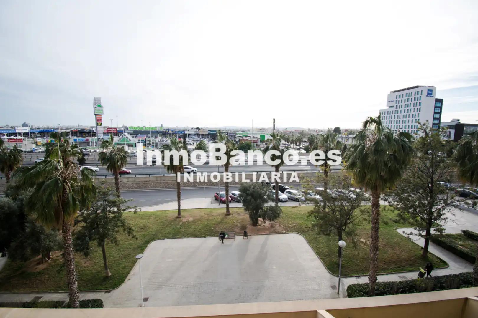 Appartamento con piscina in affitto a Avenida de las Jacarandas, imagen 9