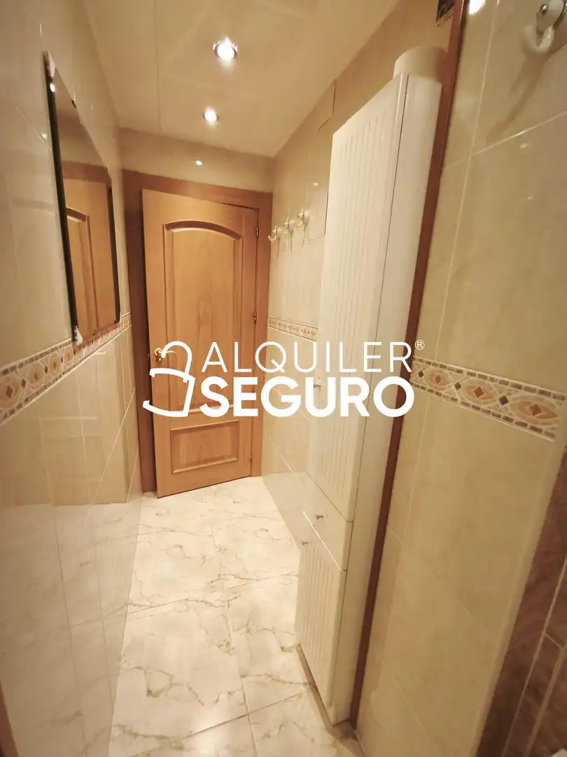 Baño de Piso de alquiler en Zaragoza con Aire acondicionado, Calefacción y Terraza