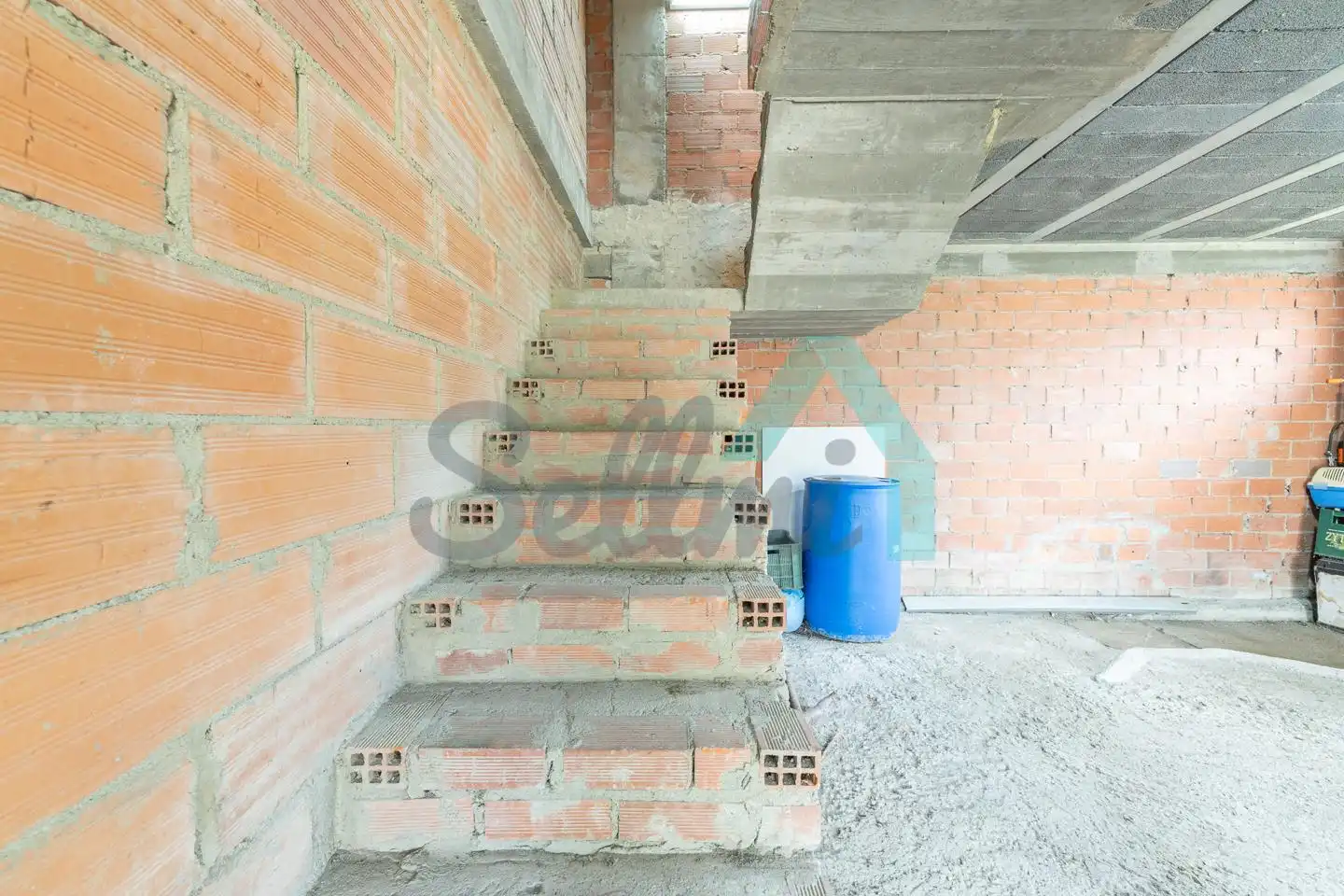 Casa adosada en venta en El Franco  con Calefacción, Jardín privado y Parquet