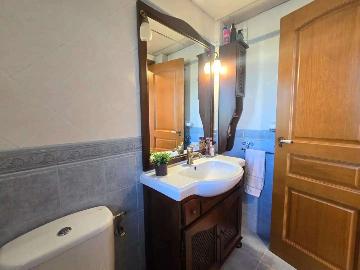 Baño de Casa adosada en venta en Talavera de la Reina con Aire acondicionado, Calefacción y Terraza