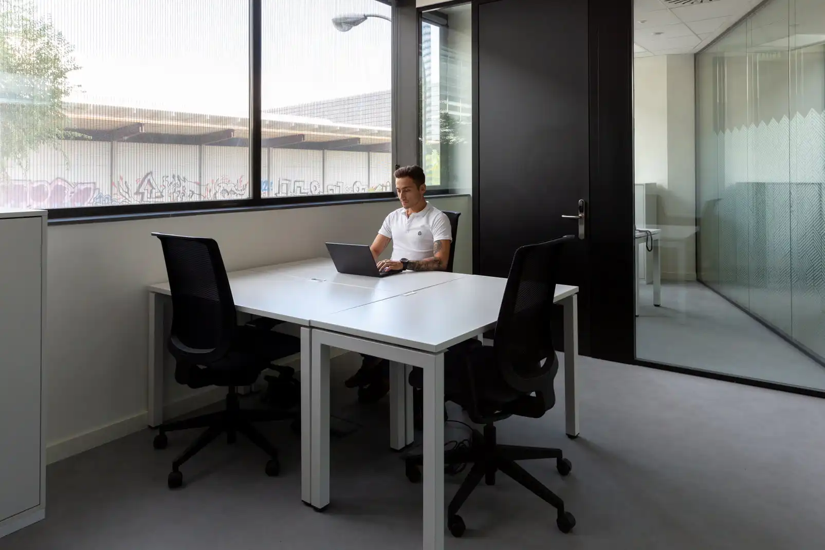 Büro zur Miete in Madrid mit Klimaanlage, Heizung und Möbliert