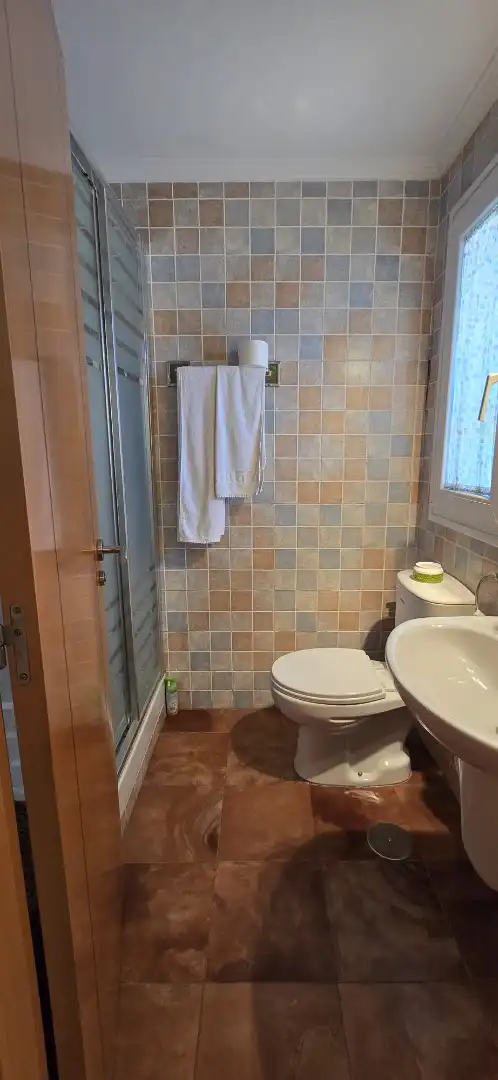 Baño de Casa adosada en venta en El Portil con Calefacción, Trastero y Amueblado