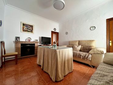 Casa con balcone in vendita a Calle JUAN DE ZAMORA