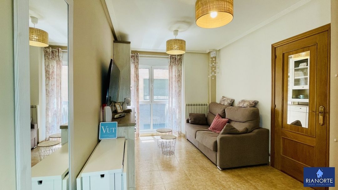 Sala d'estar de Apartament en venda en Gozón amb Calefacció, Parquet i Traster