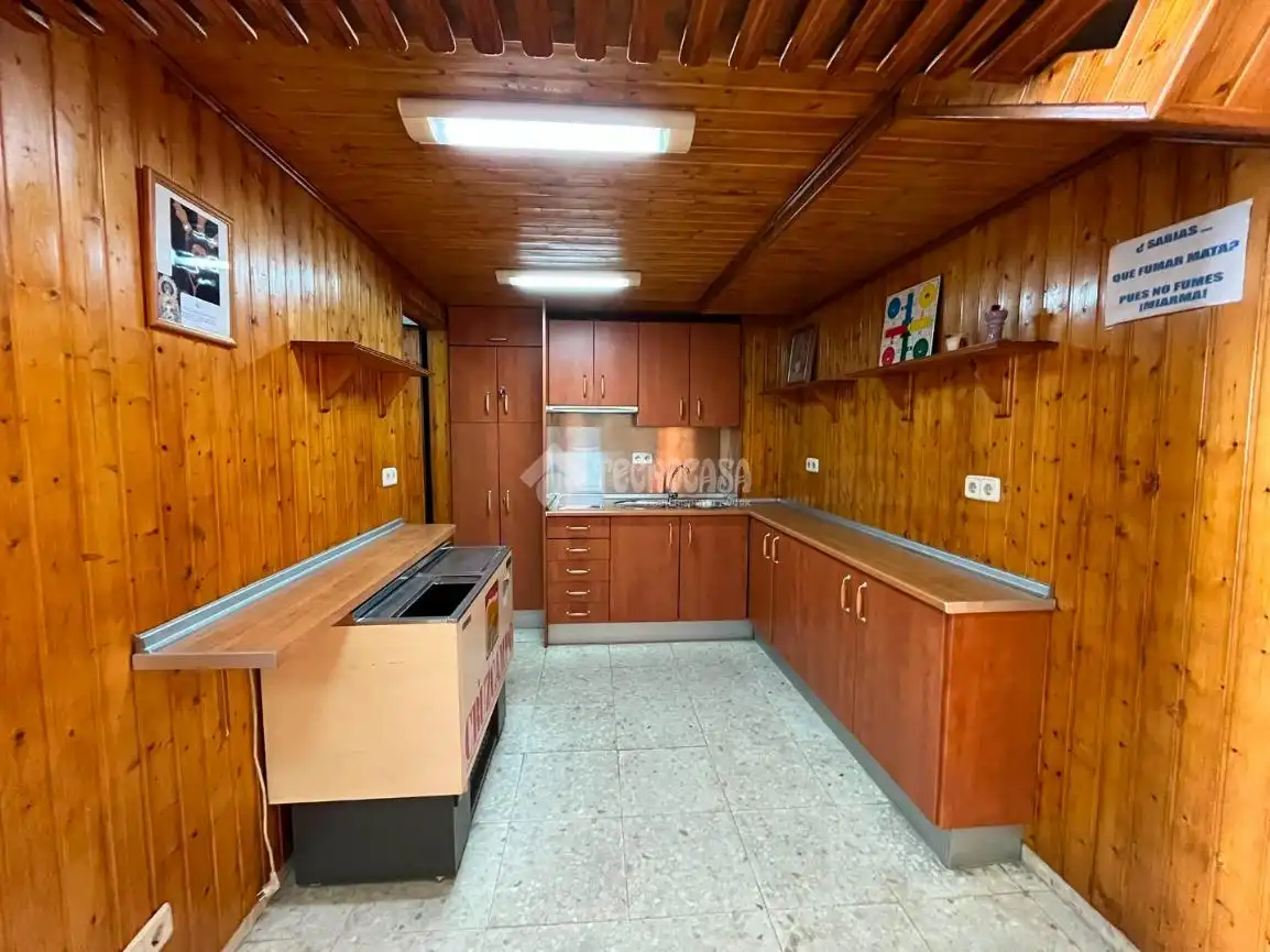 Cuina de Local en venda en Alcalá de Guadaira amb Aire condicionat