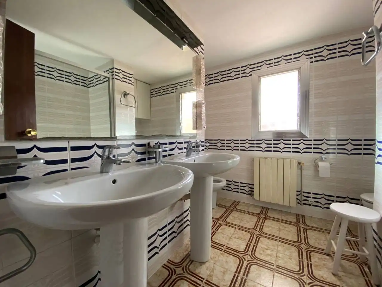 Baño de Ático en venta en Gavà con Calefacción, Terraza y Trastero