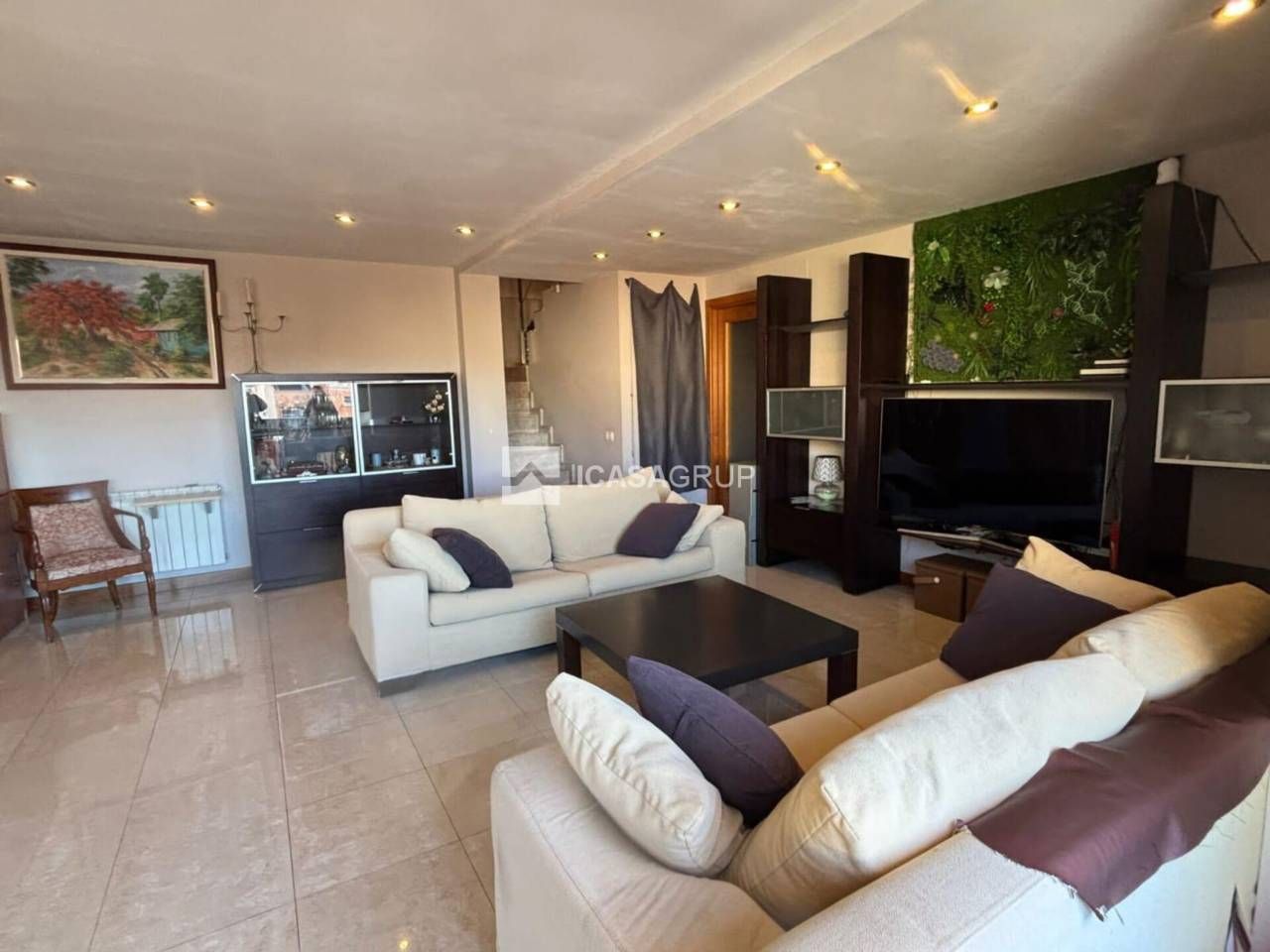 Living room of Duplex for sale in Terrassa  with Air Conditioner, Heating and Terrace