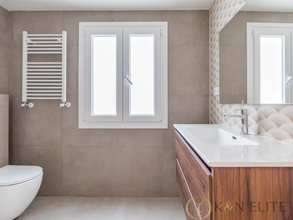 Bathroom of Flat for sale in Chamartín