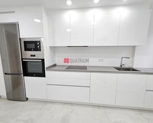 Kitchen of Flat to rent in Teo