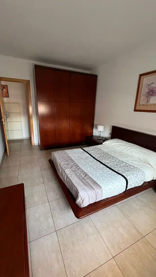 Schlafzimmer von Dachboden zum Verkauf in Badalona mit Möbliert und Ofen