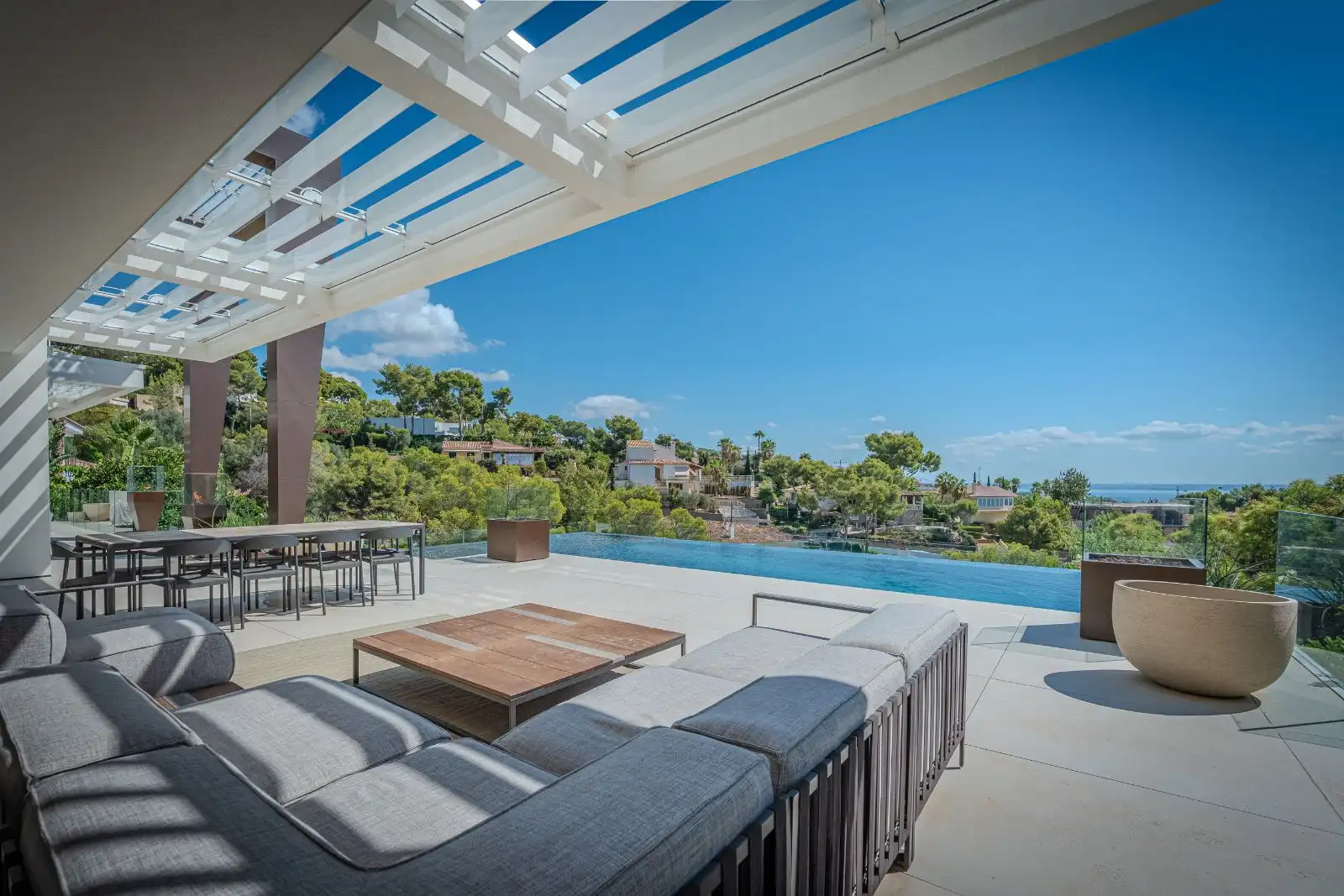 Terrace of Houses for sale in Calvià  with Air Conditioner, Heating and Private garden