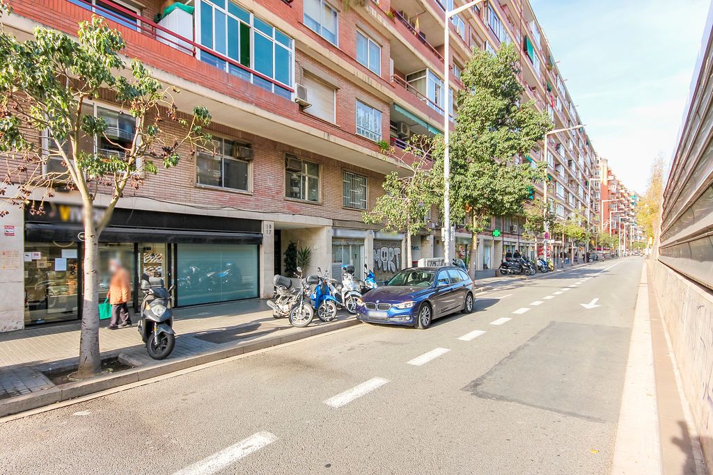 Vista exterior de Oficina en venda en  Barcelona Capital