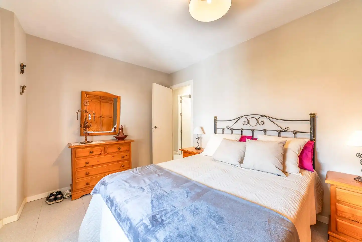 Habitación de Piso en venta en Sevilla con Aire acondicionado y Alarma