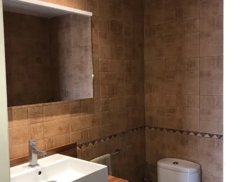 Bany de Àtic en venda en Churriana de la Vega amb Aire condicionat, Terrassa i Balcó