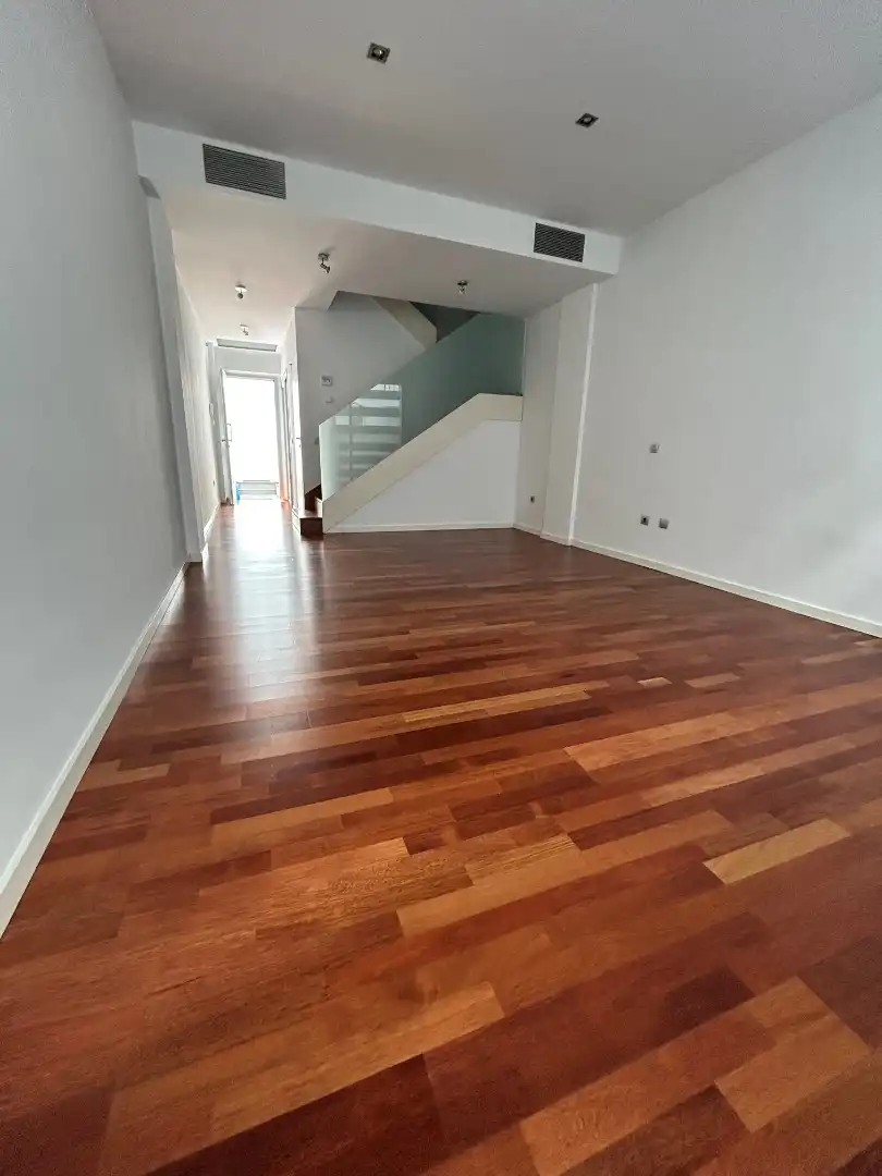 Dúplex de alquiler en Sevilla con Aire acondicionado, Calefacción y Parquet