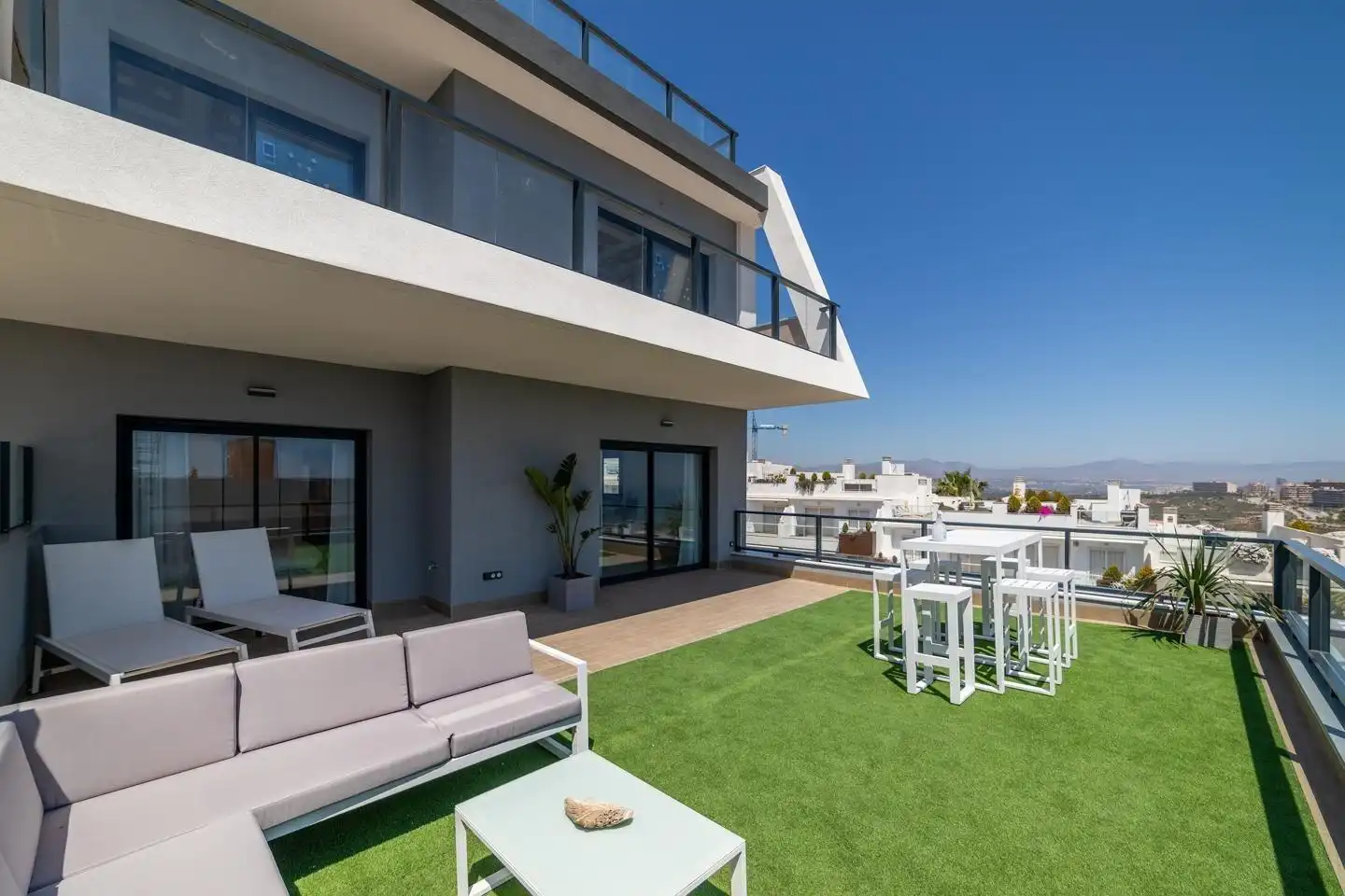 Apartament amb terrassa en venda a Gran Alacant, imagen 3