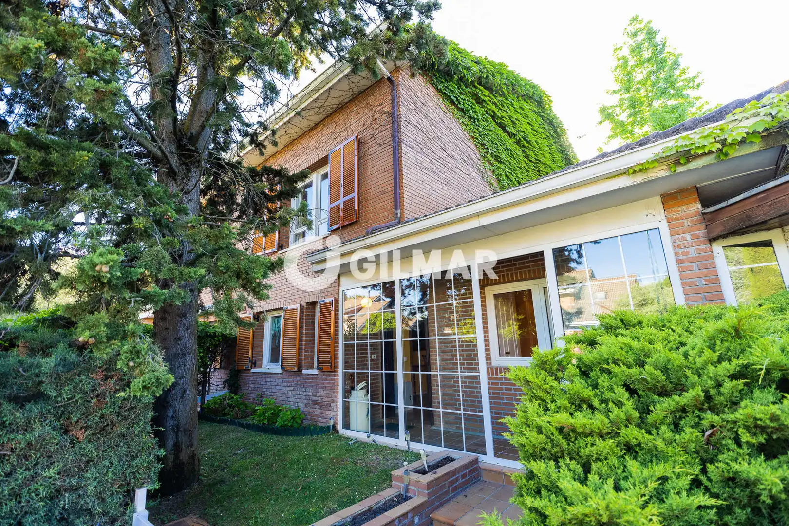 Jardí de Casa adosada en venda en Becerril de la Sierra amb Calefacció, Jardí privat i Piscina