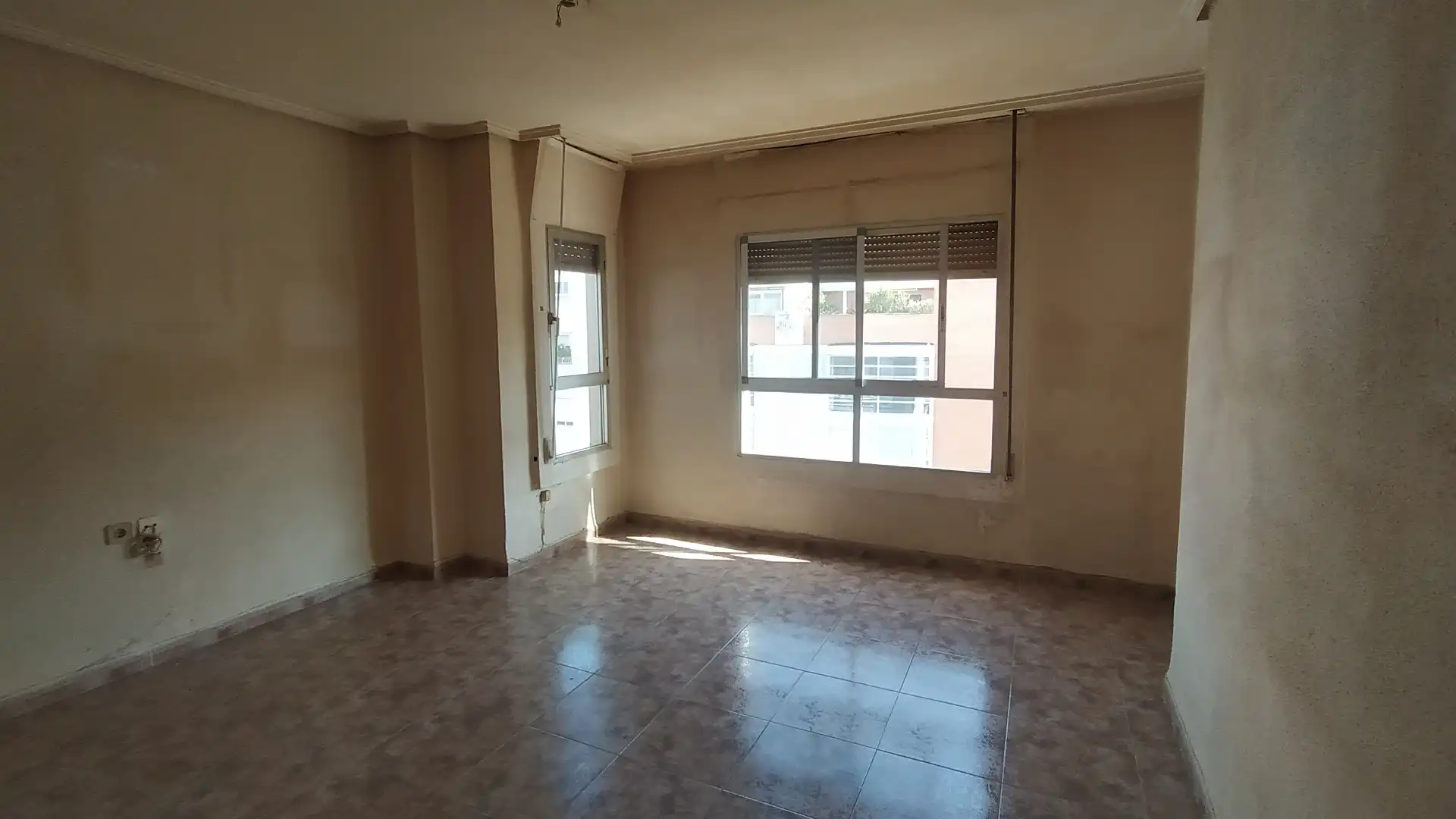 Habitación de Piso en venta en Valencia con Aire acondicionado y Balcón