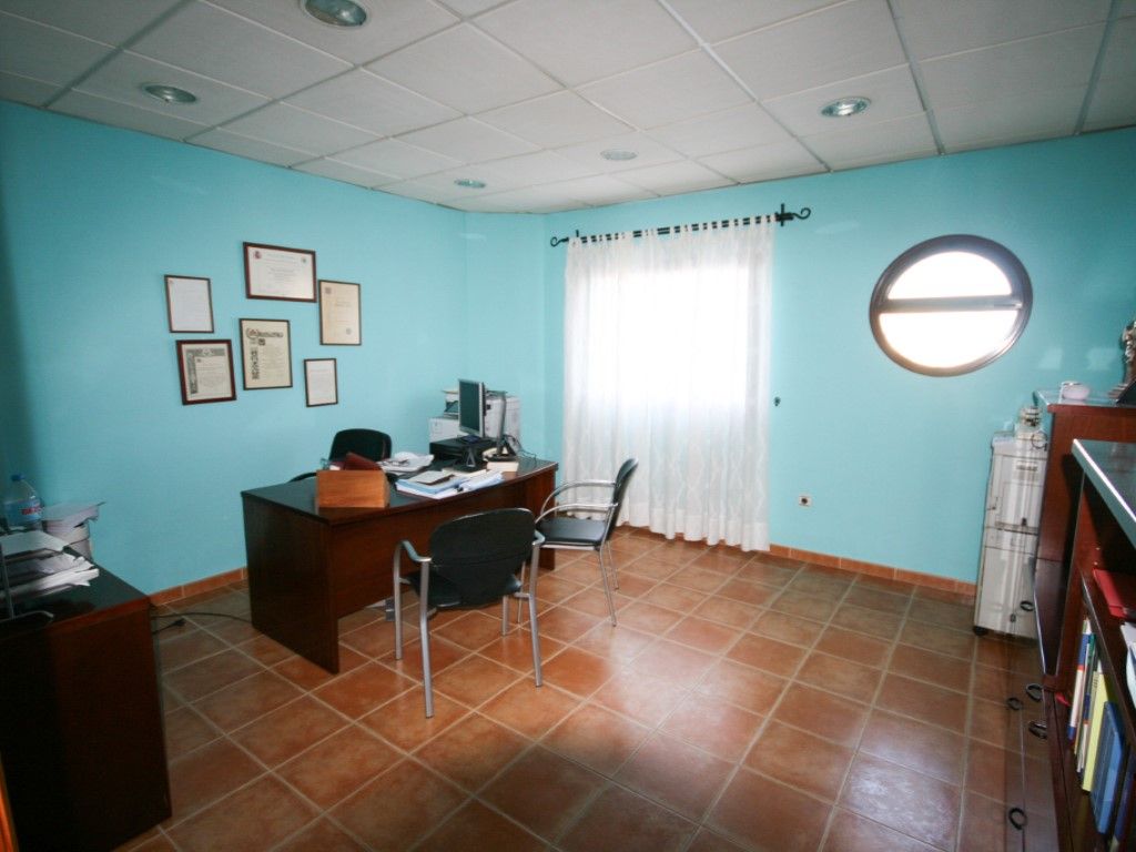 Office for sale in Coín