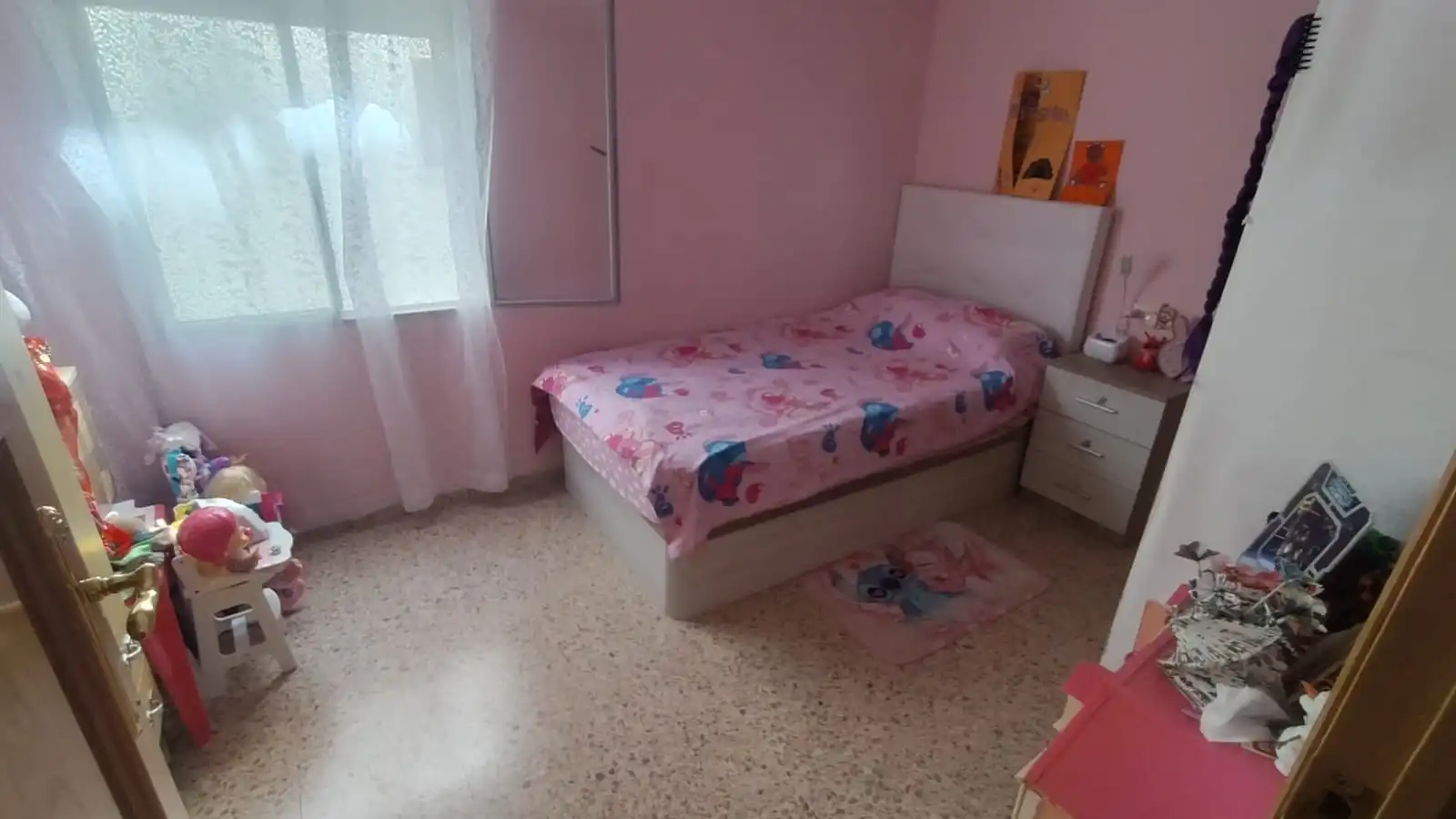 Habitación de Piso en venta en Gilet con Aire acondicionado, Amueblado y Balcón