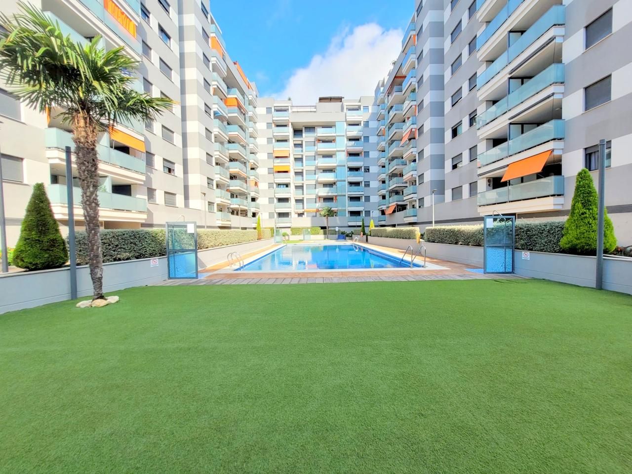 Swimming pool of Apartment for sale in Gandia  with Furnished and Community pool
