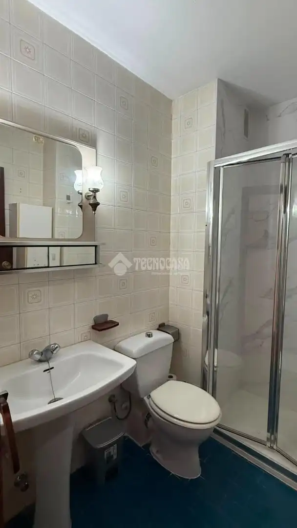Badezimmer von Wohnung zur Miete in Almería mit Möbliert