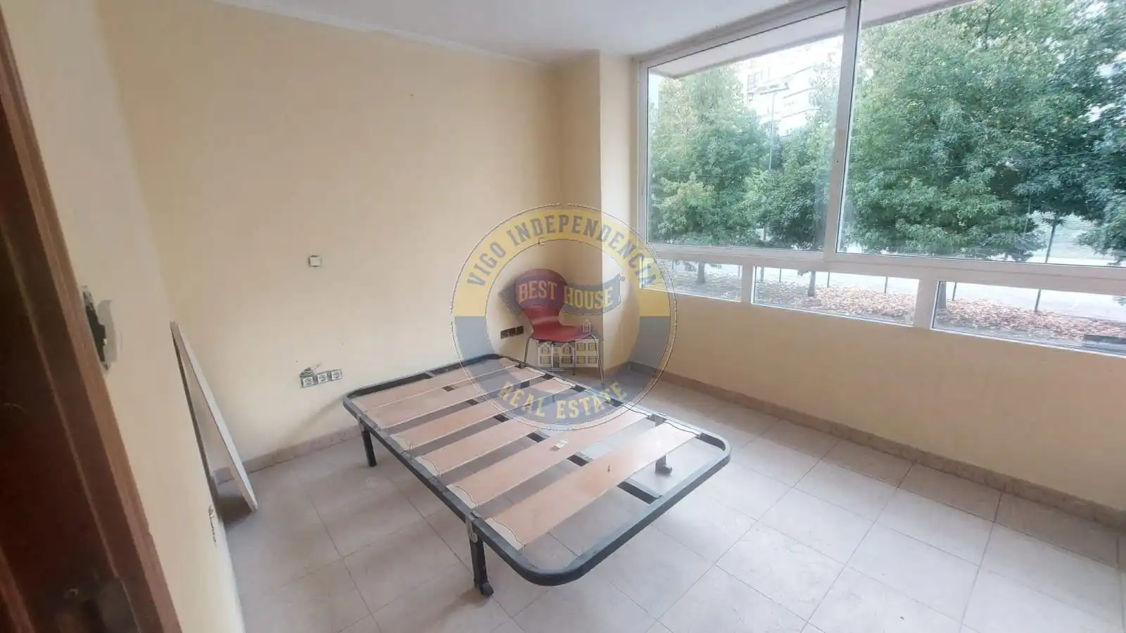 Schlafzimmer von Erdgeschoss zum Verkauf in Vigo  mit Heizung
