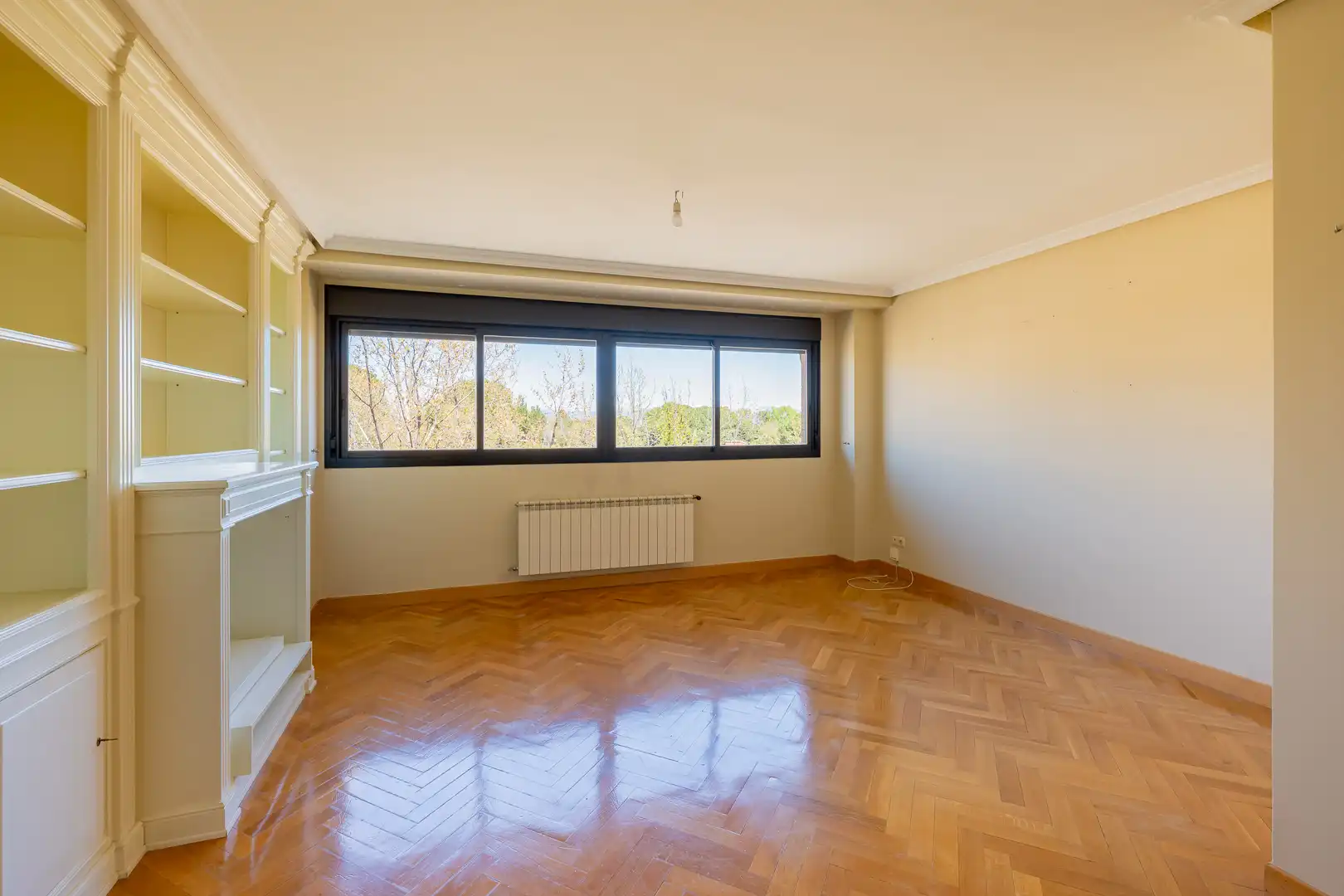 Habitación de Dúplex en venta en Majadahonda con Aire acondicionado, Calefacción y Terraza