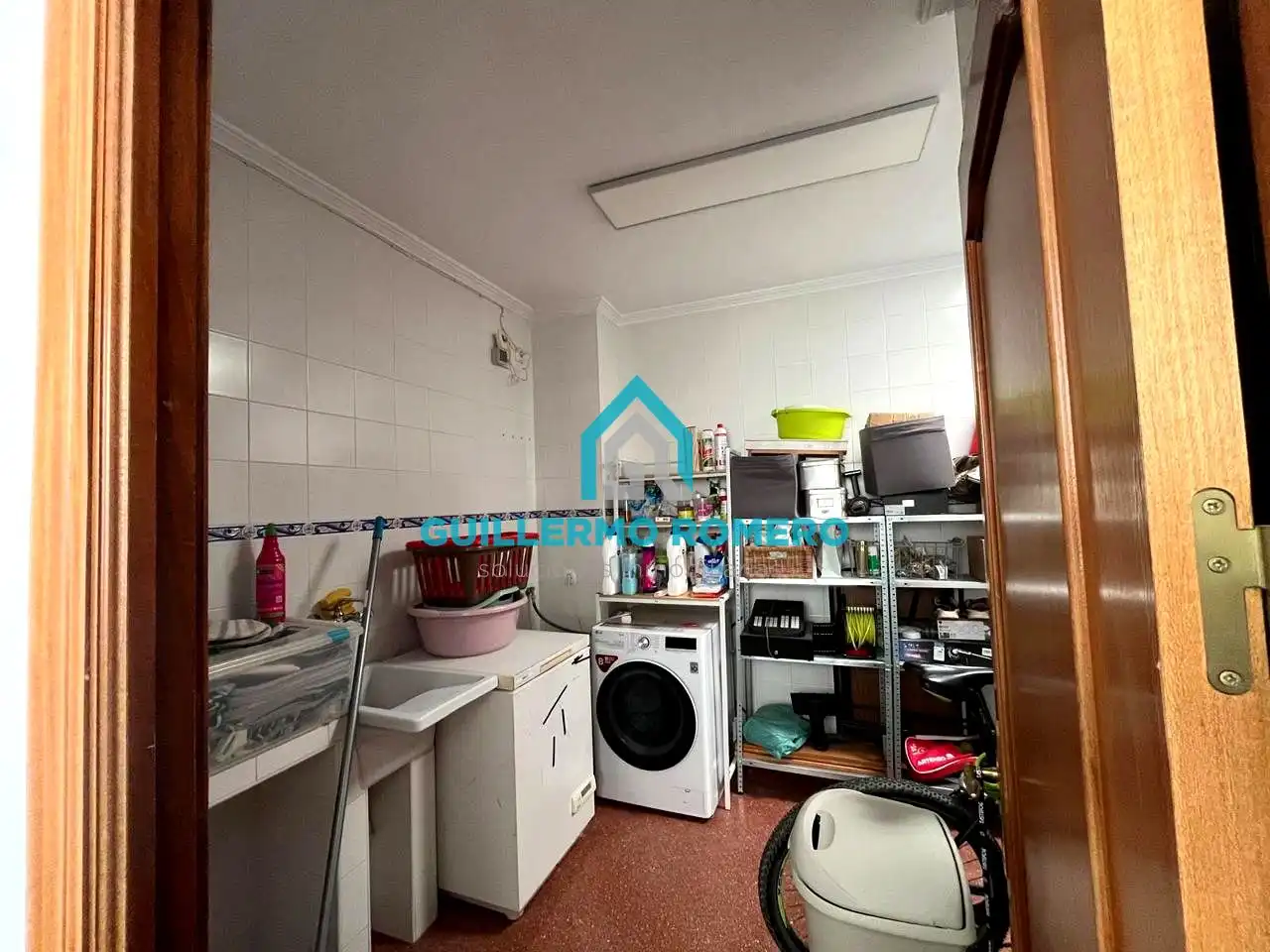 Kitchen of Houses for sale in La Puebla del Río  with Air Conditioner