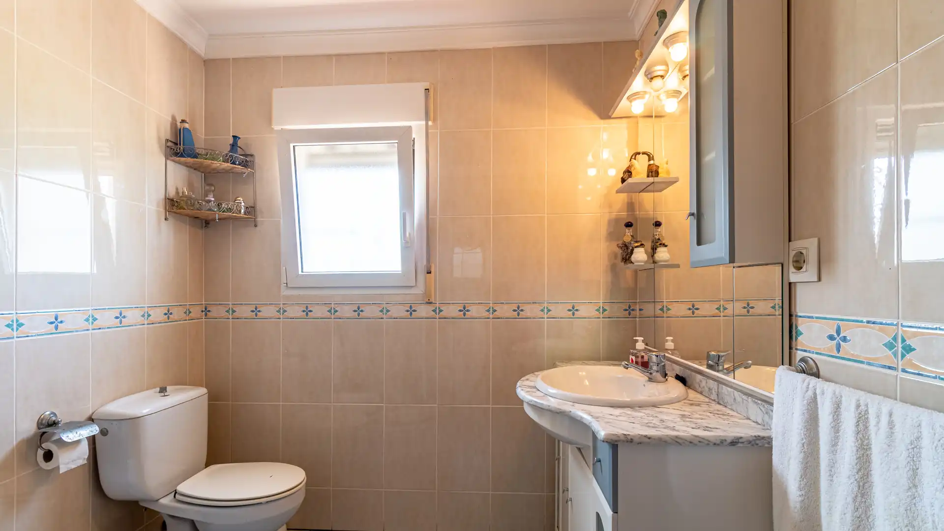 Bathroom of Country homes for sale in Dénia  with Air Conditioner, Heating and Private garden