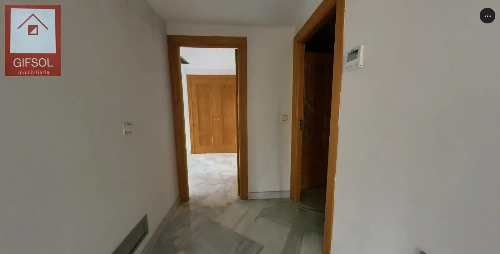 Gebäude zur Miete in Granada