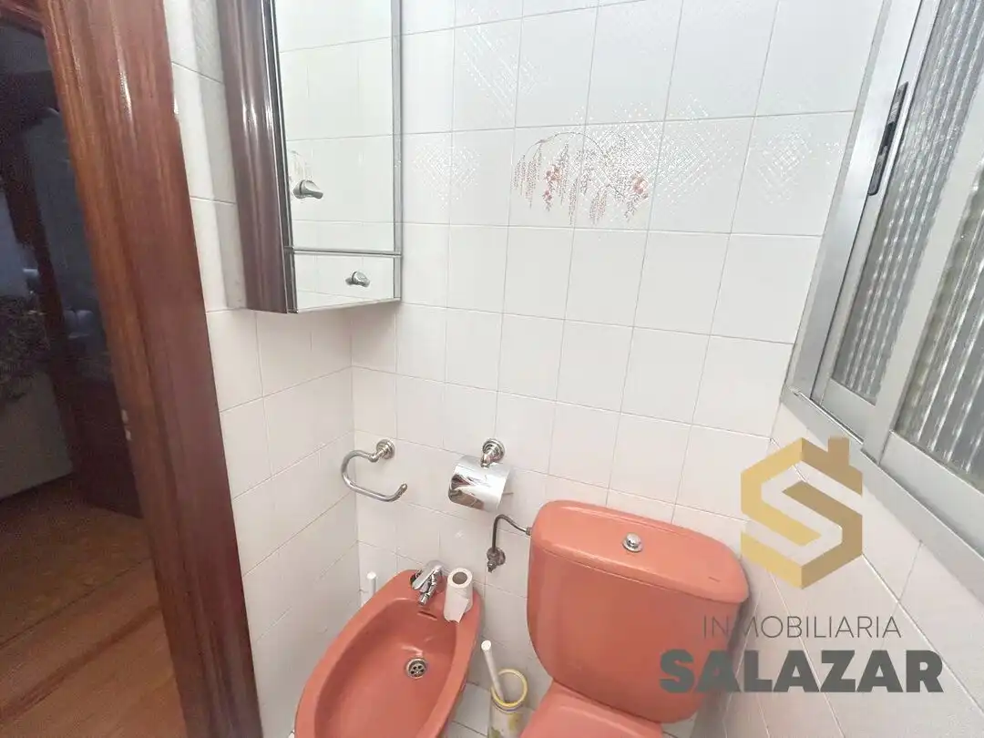 Baño de Piso de alquiler en Bilbao  con Calefacción y Terraza