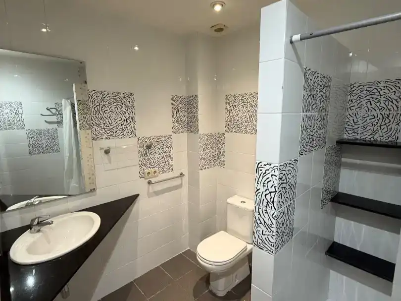Bathroom of Flat for rent in Albal  with Air Conditioner and Balcony