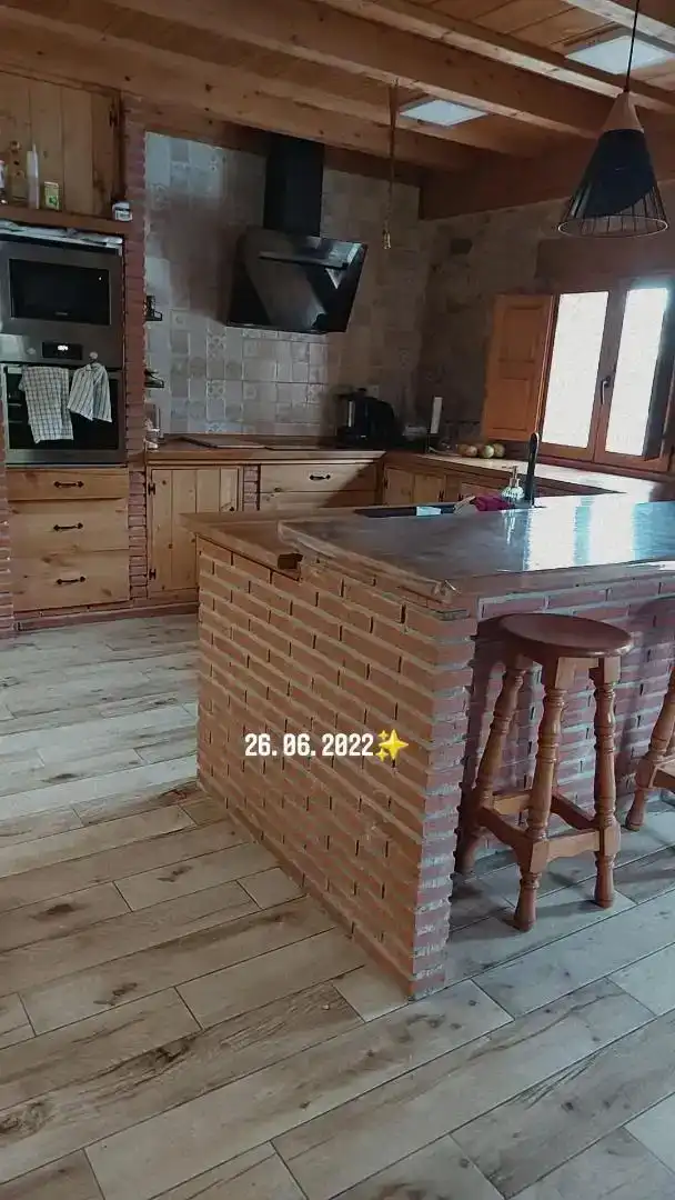 Cuina de Finca rústica en venda en Castro-Urdiales amb Jardí privat, Moblat i Forn