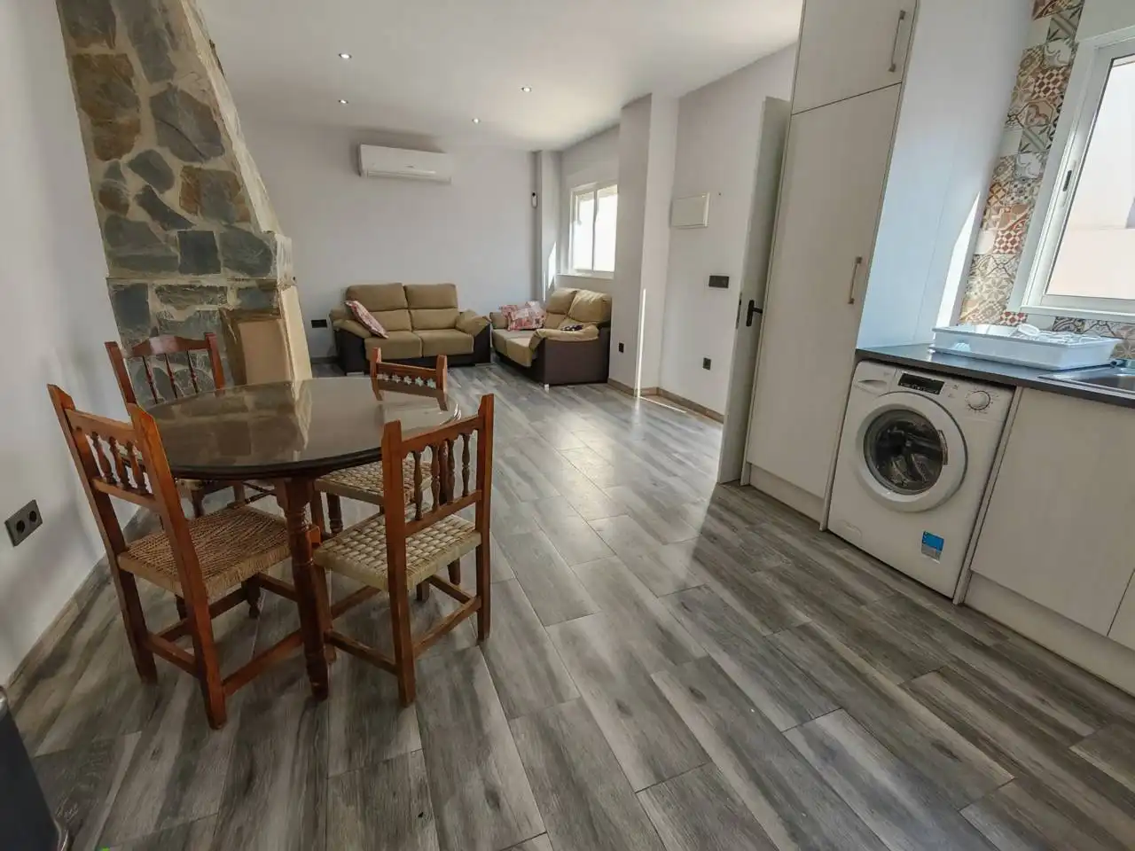 Sala d'estar de Casa o xalet en venda en Moraleda de Zafayona amb Aire condicionat, Calefacció i Jardí privat
